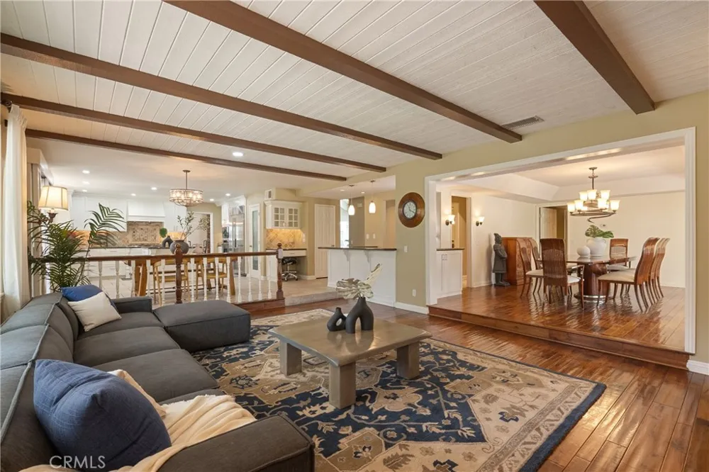 18998 Buckskin Yorba Linda, CA 92886