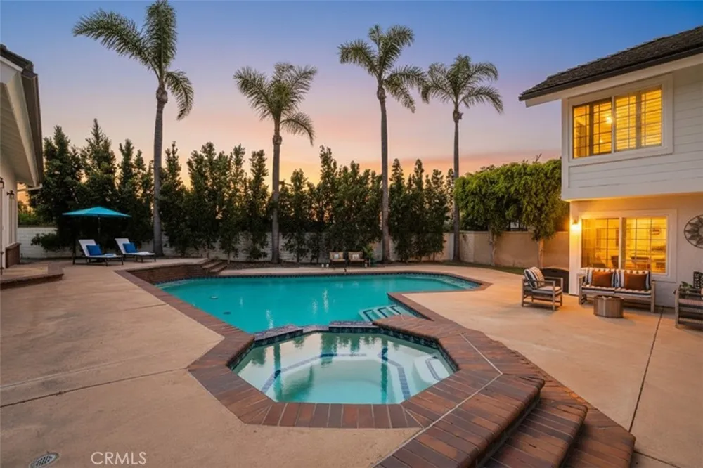 18998 Buckskin Yorba Linda, CA 92886