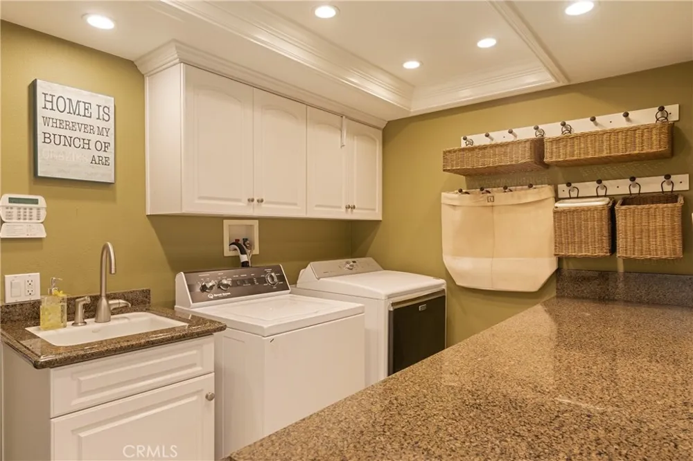 18998 Buckskin Yorba Linda, CA 92886