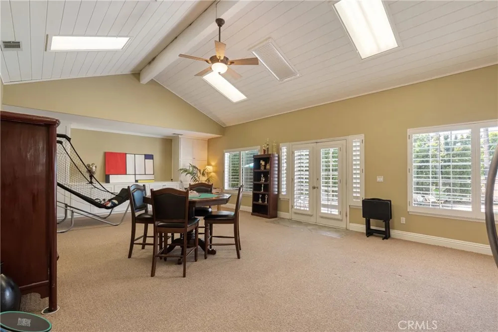 18998 Buckskin Yorba Linda, CA 92886