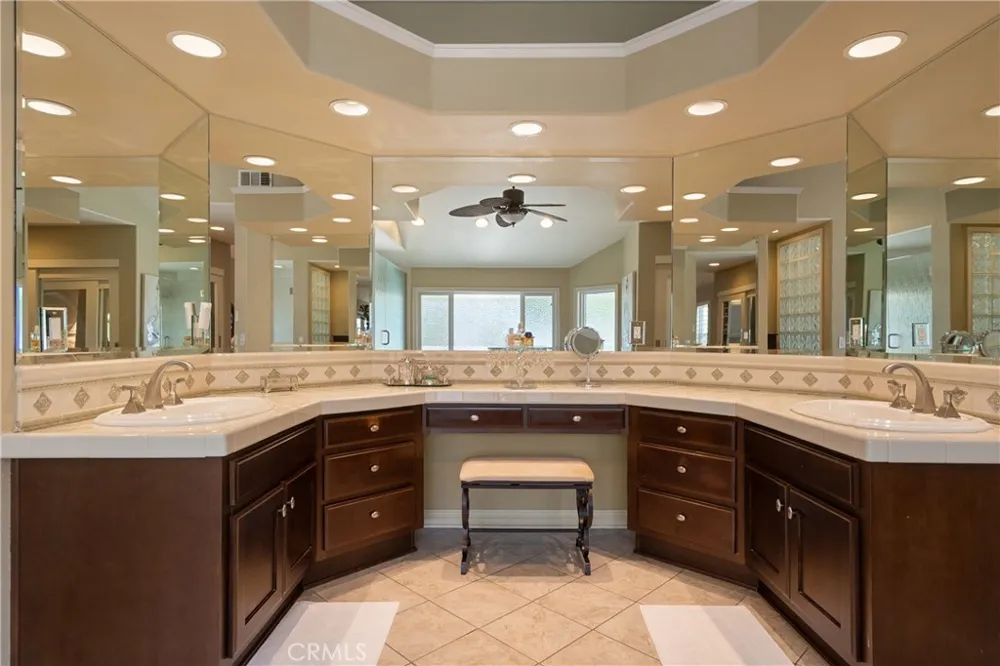 18998 Buckskin Yorba Linda, CA 92886