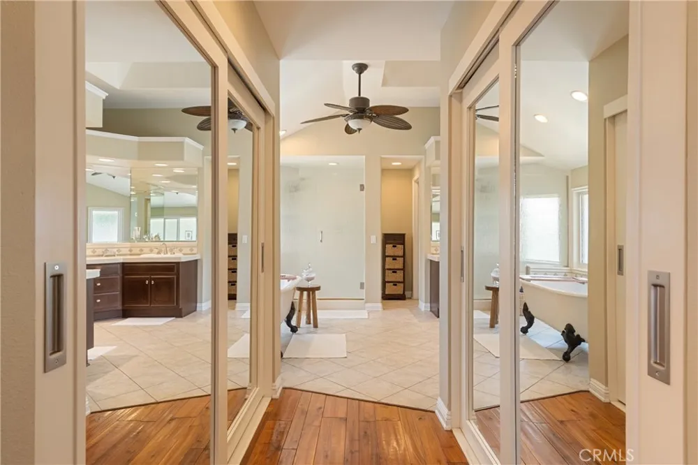 18998 Buckskin Yorba Linda, CA 92886
