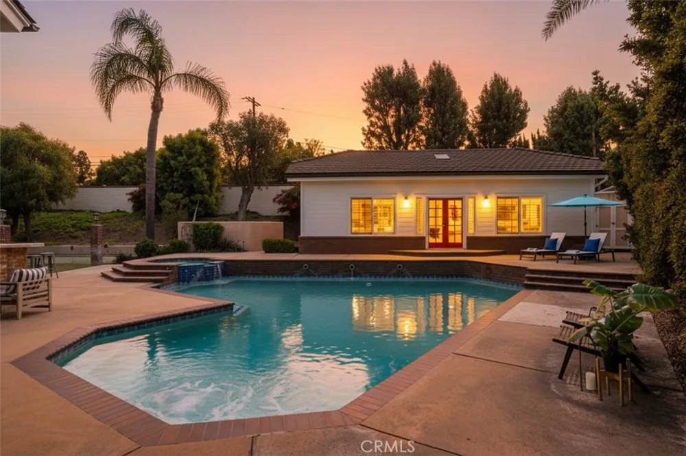 18998 Buckskin Yorba Linda, CA 92886