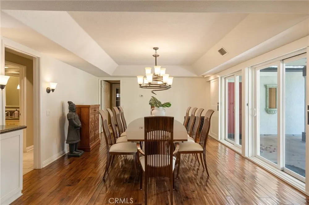 18998 Buckskin Yorba Linda, CA 92886