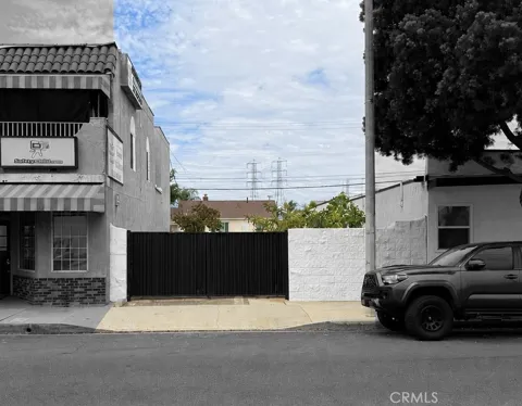 2616 W Beverly Blvd
