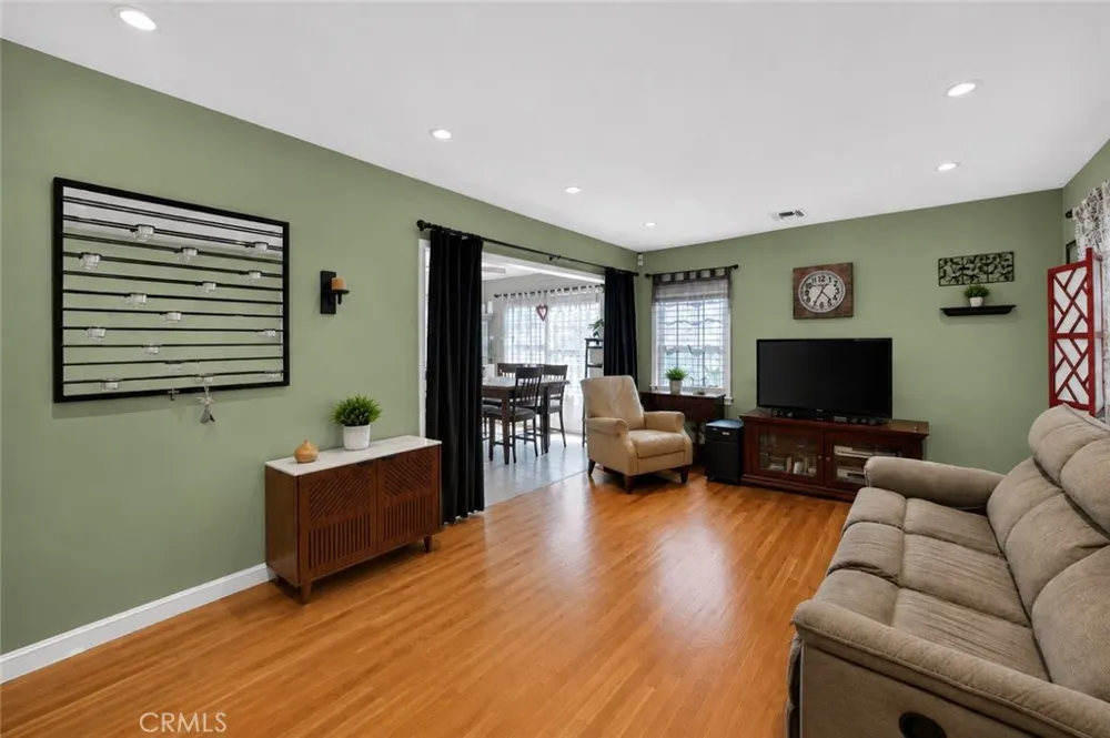 3508 Arbor Road Lakewood, CA 90712