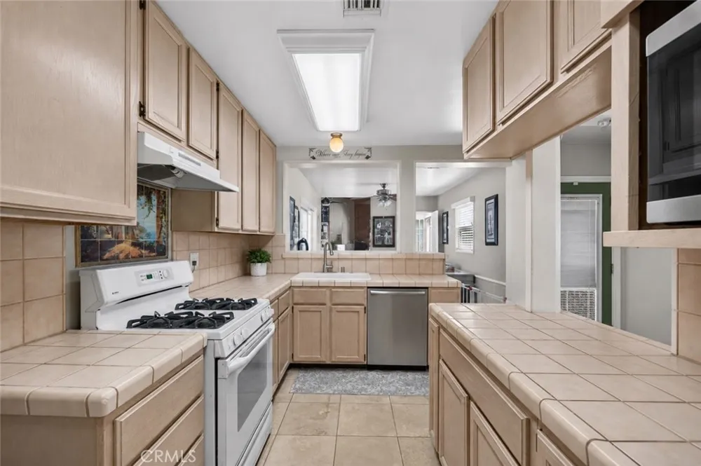 3508 Arbor Road Lakewood, CA 90712