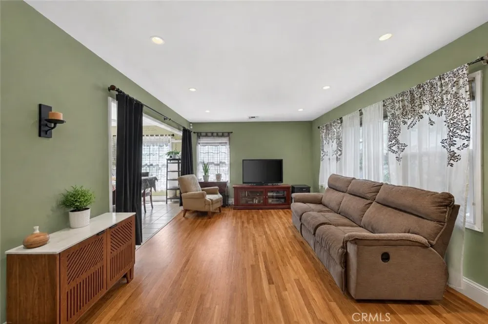 3508 Arbor Road Lakewood, CA 90712