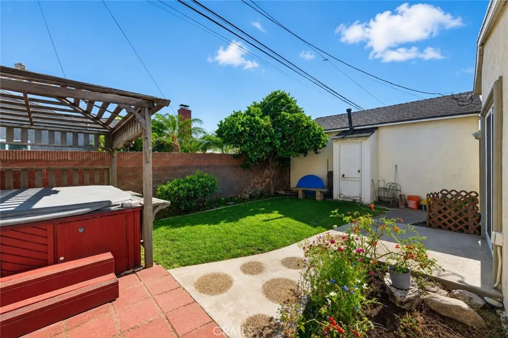 3508 Arbor Road Lakewood, CA 90712
