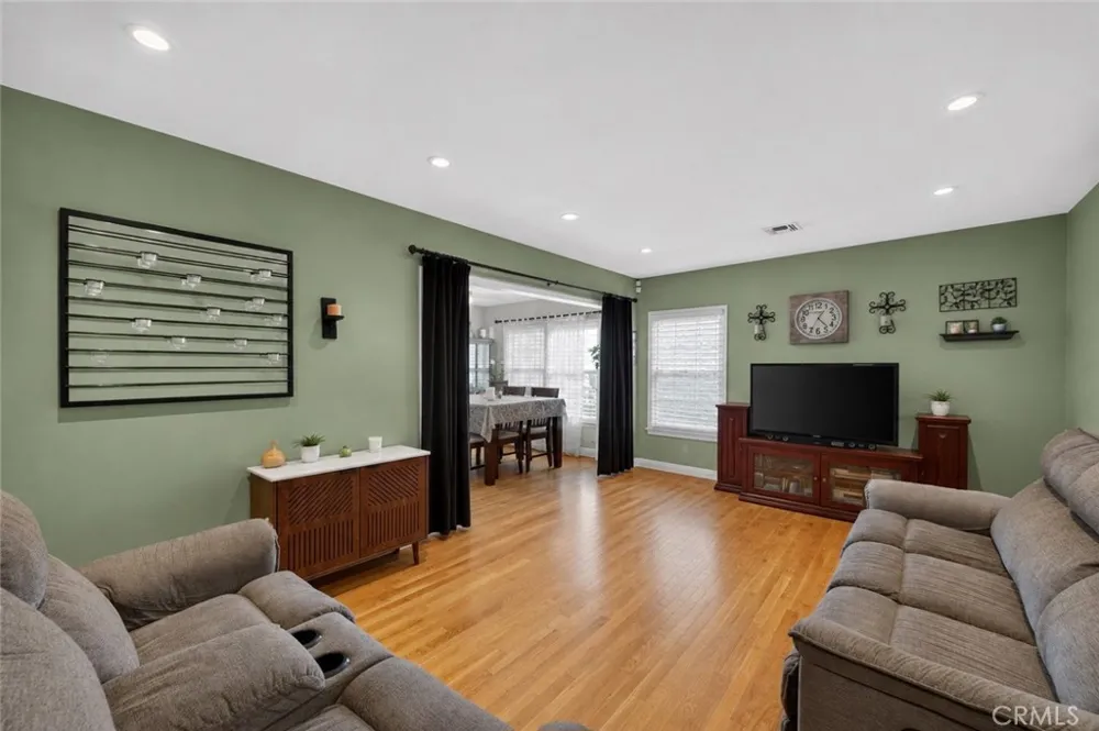 3508 Arbor Road Lakewood, CA 90712