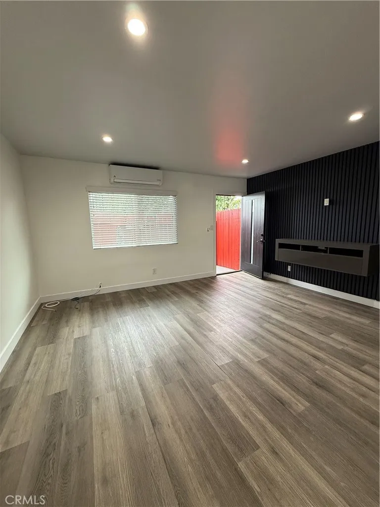 7348 F L O R E N C E  A V E #1 Downey, CA 90240