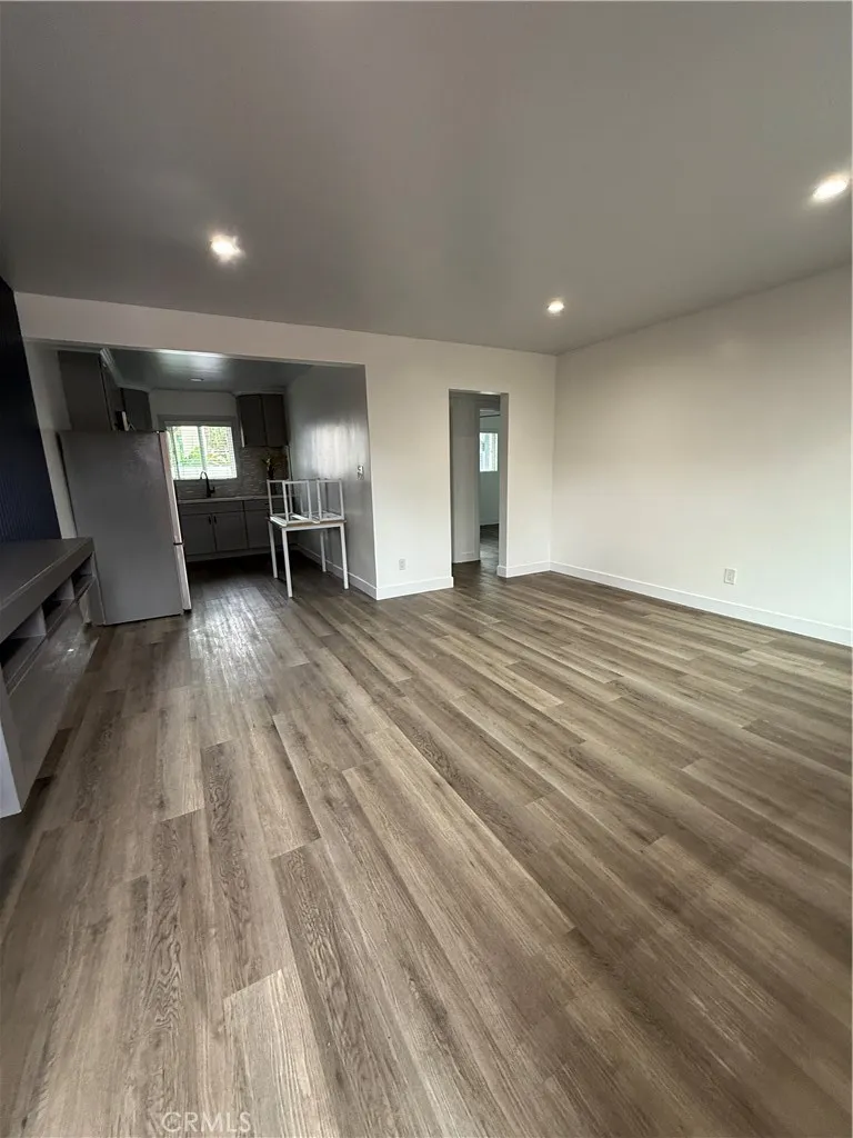 7348 F L O R E N C E  A V E #1 Downey, CA 90240