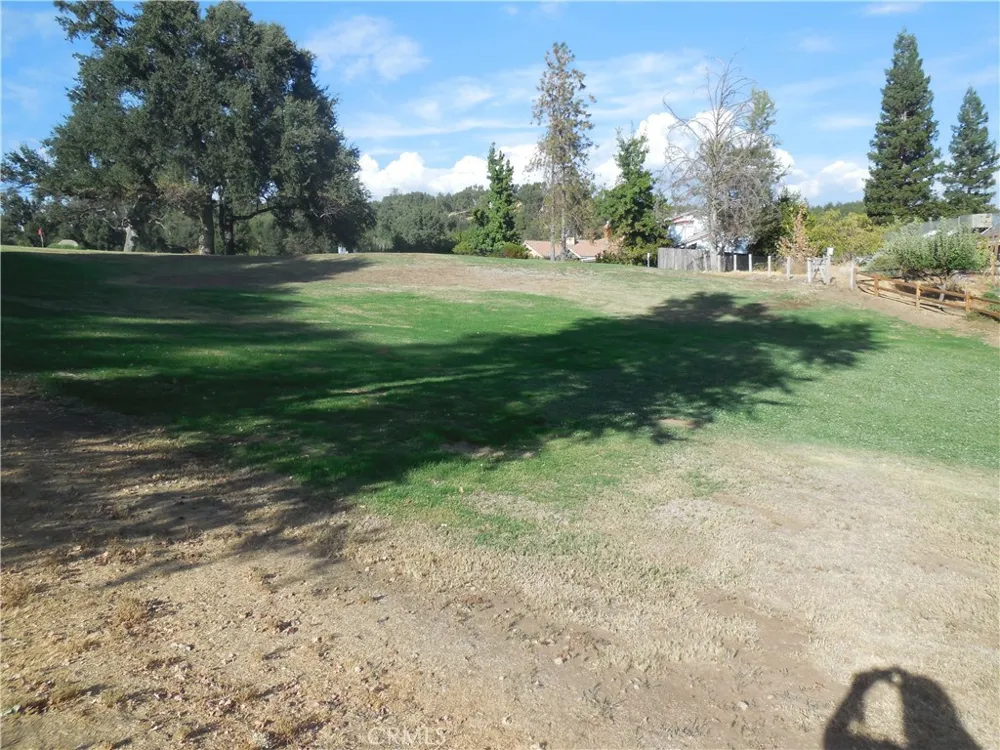 1 Griffin Drive Oakhurst, CA 93644