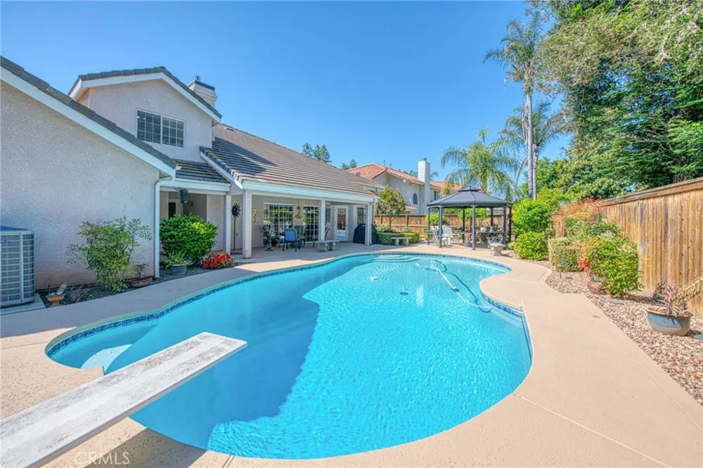 860 E Dartmouth Fresno, CA 93730