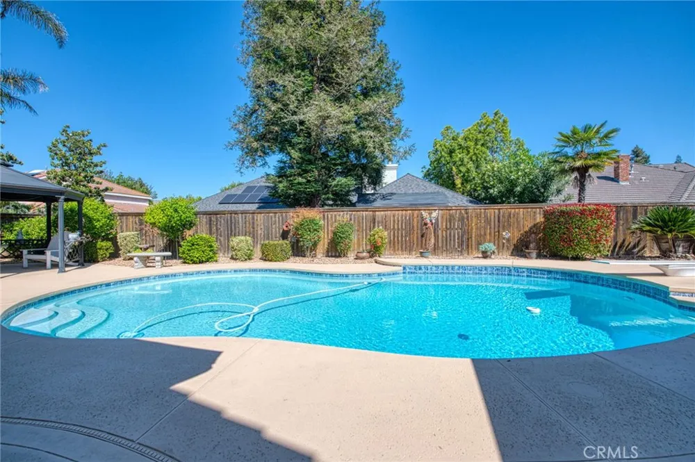 860 E Dartmouth Fresno, CA 93730