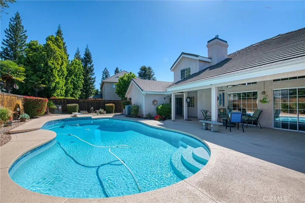 860 E Dartmouth Fresno, CA 93730