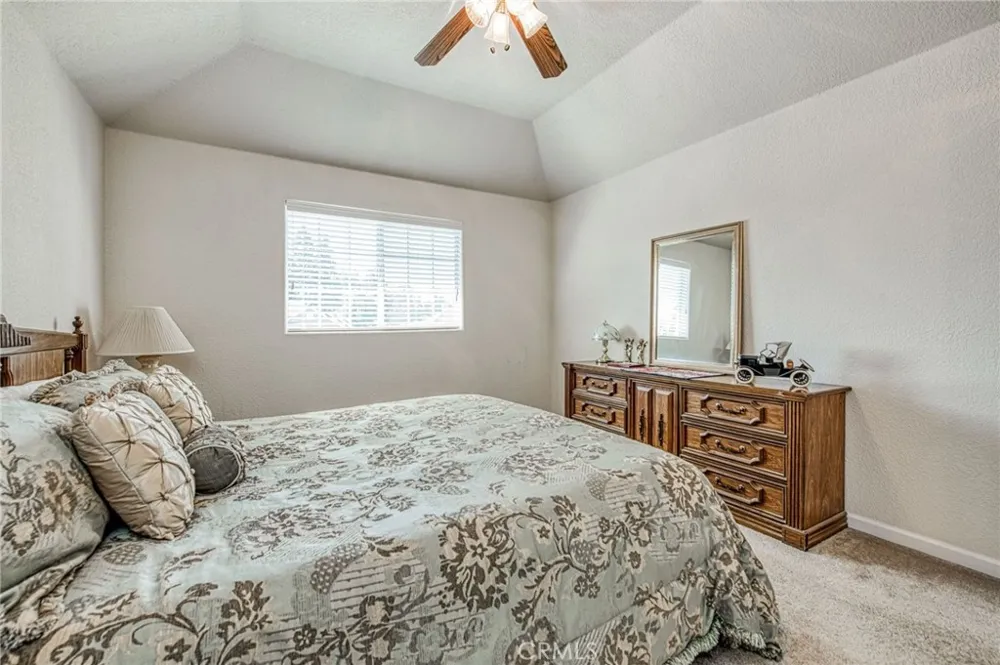 860 E Dartmouth Fresno, CA 93730