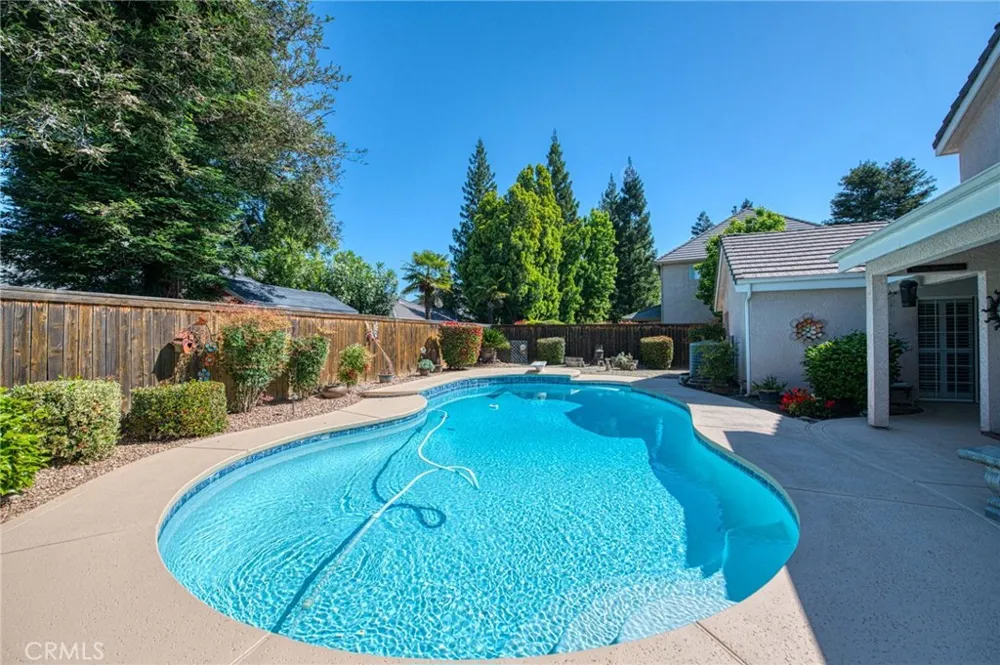 860 E Dartmouth Fresno, CA 93730