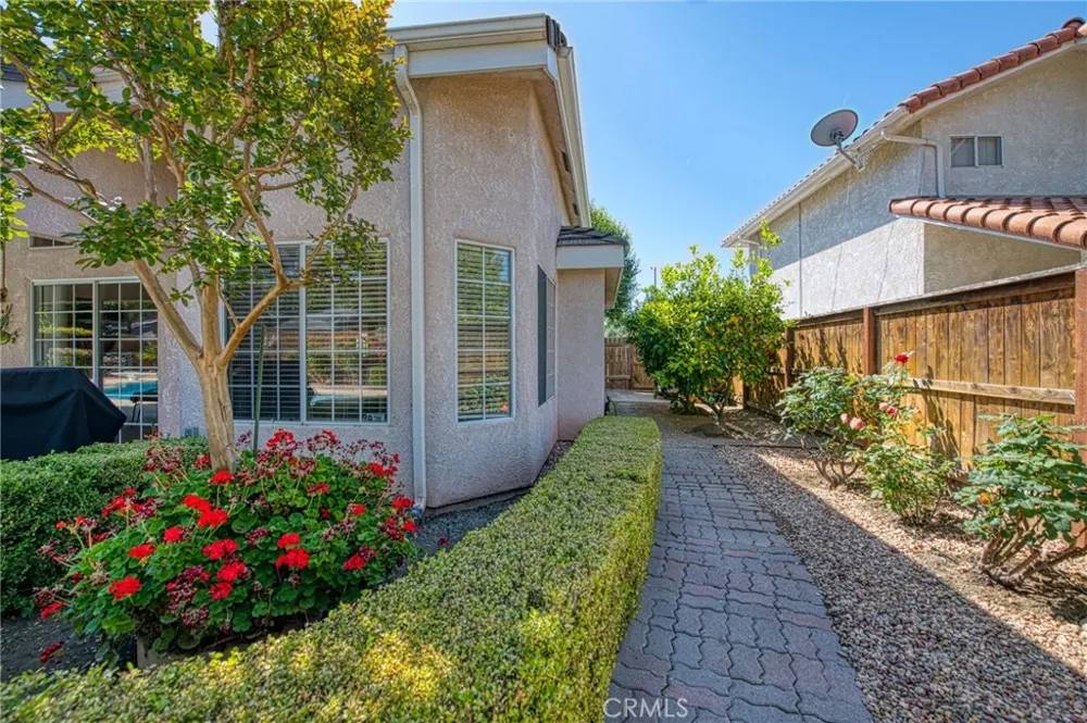 860 E Dartmouth Fresno, CA 93730