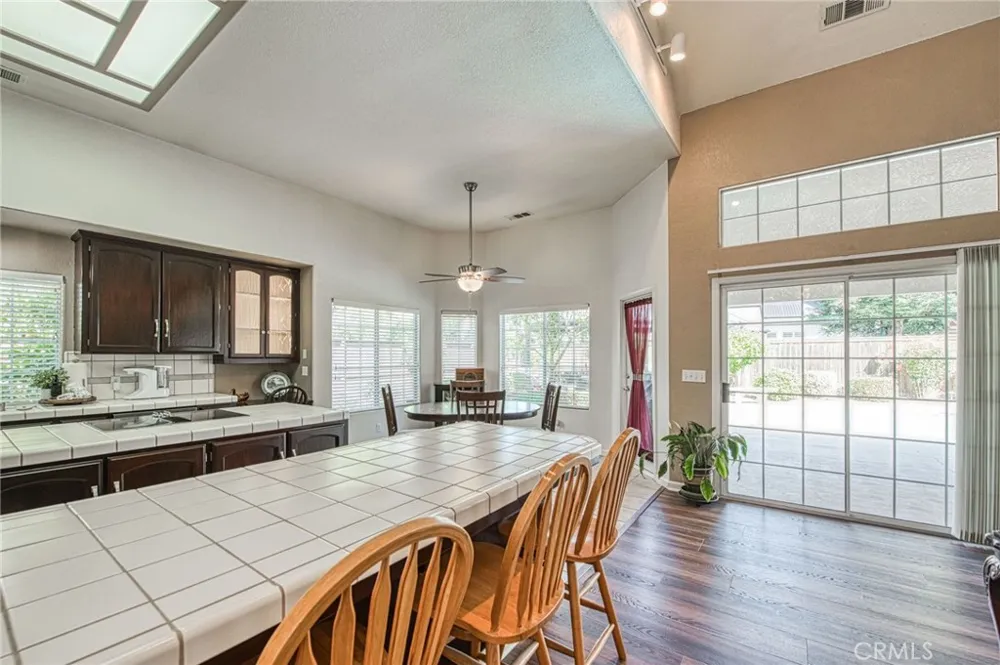860 E Dartmouth Fresno, CA 93730