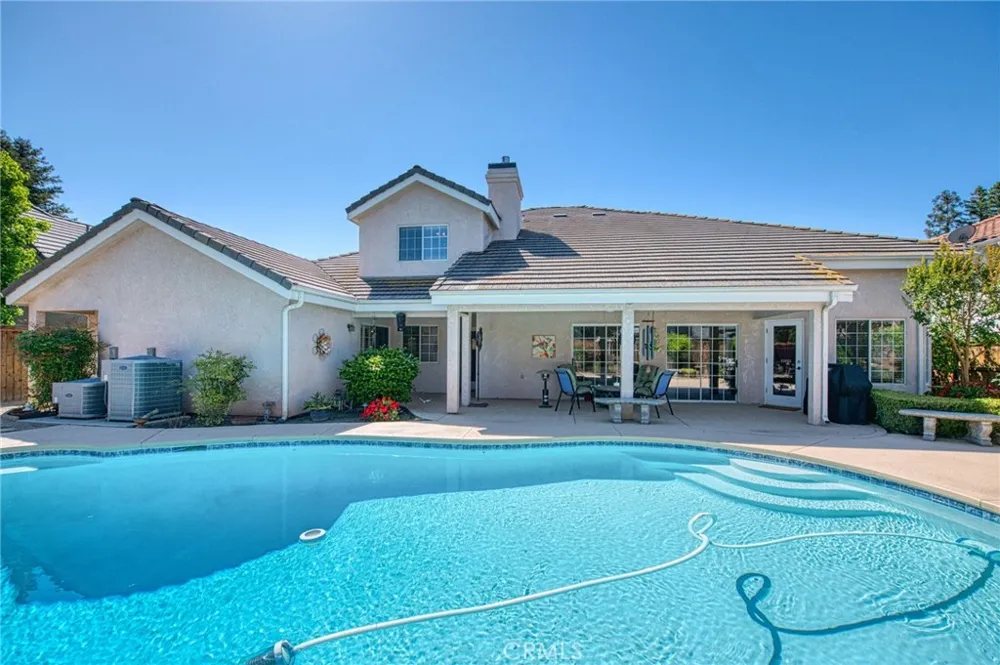 860 E Dartmouth Fresno, CA 93730