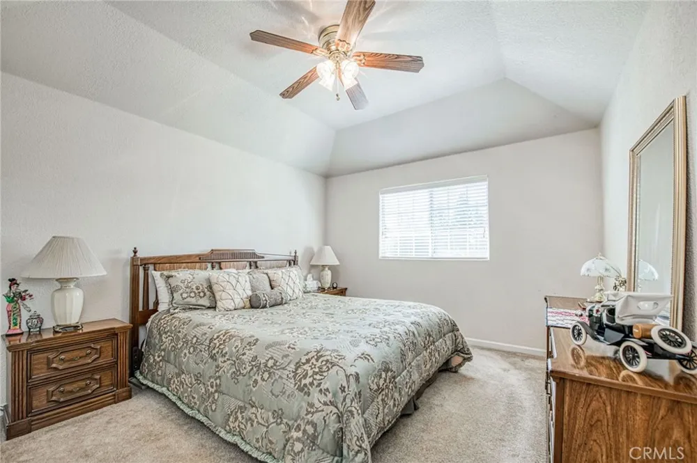 860 E Dartmouth Fresno, CA 93730