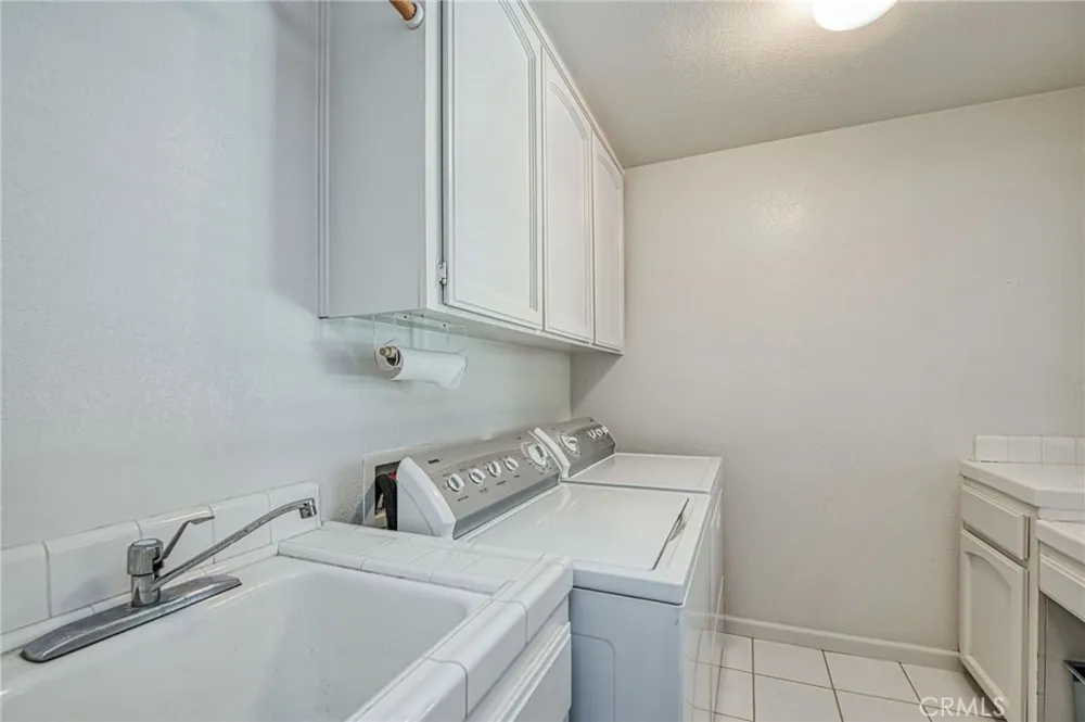 860 E Dartmouth Fresno, CA 93730
