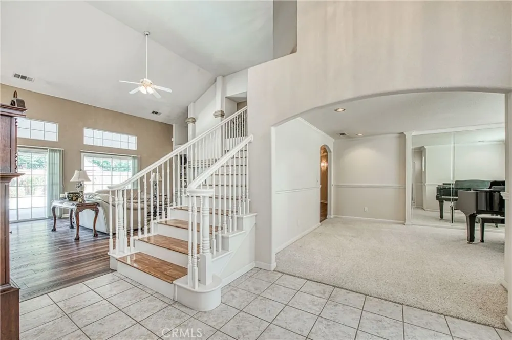 860 E Dartmouth Fresno, CA 93730