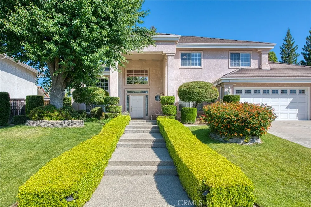 860 E Dartmouth Fresno, CA 93730