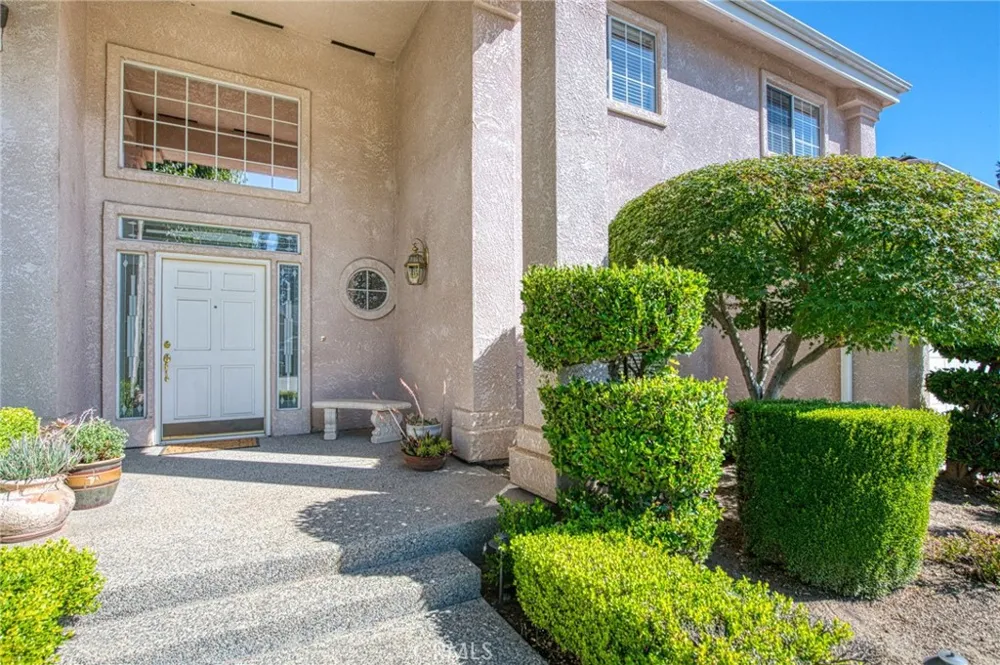 860 E Dartmouth Fresno, CA 93730