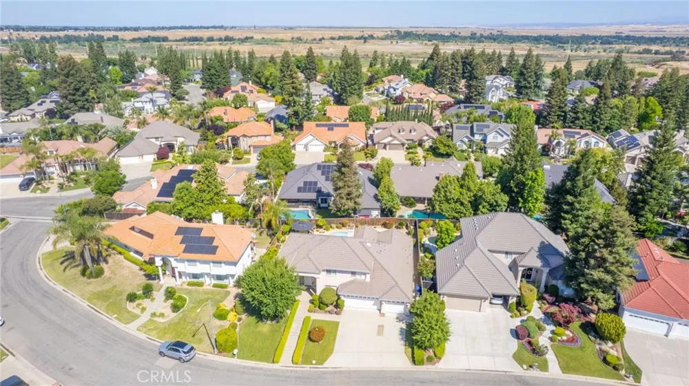860 E Dartmouth Fresno, CA 93730