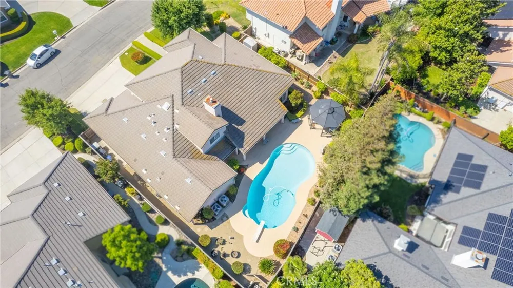 860 E Dartmouth Fresno, CA 93730