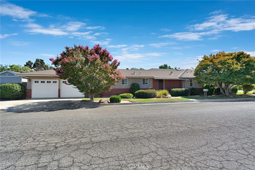 2020 W 3rd Madera, CA 93637