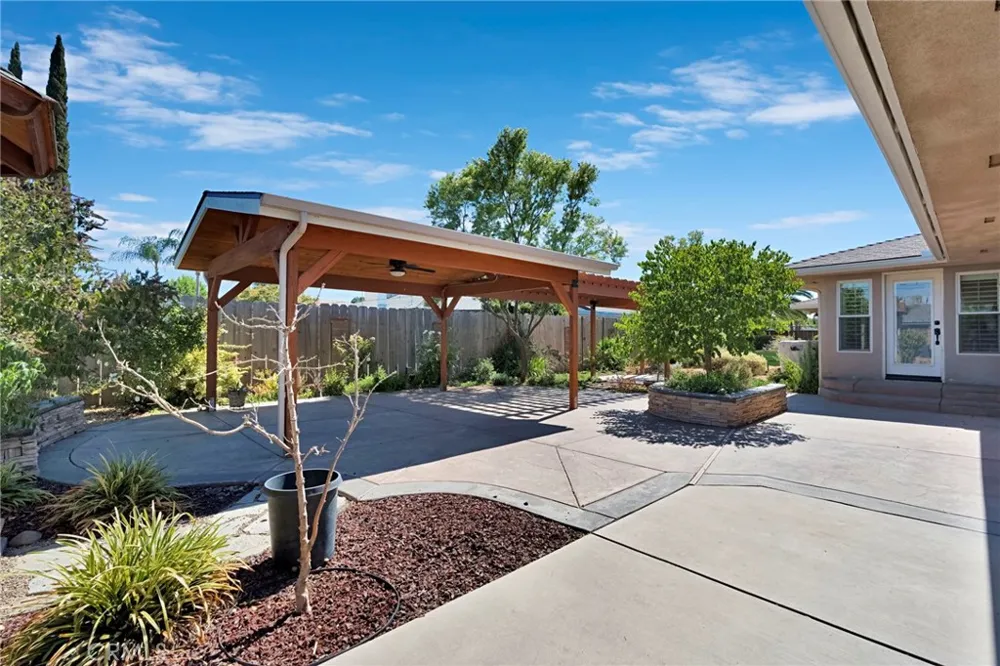 2020 W 3rd Madera, CA 93637