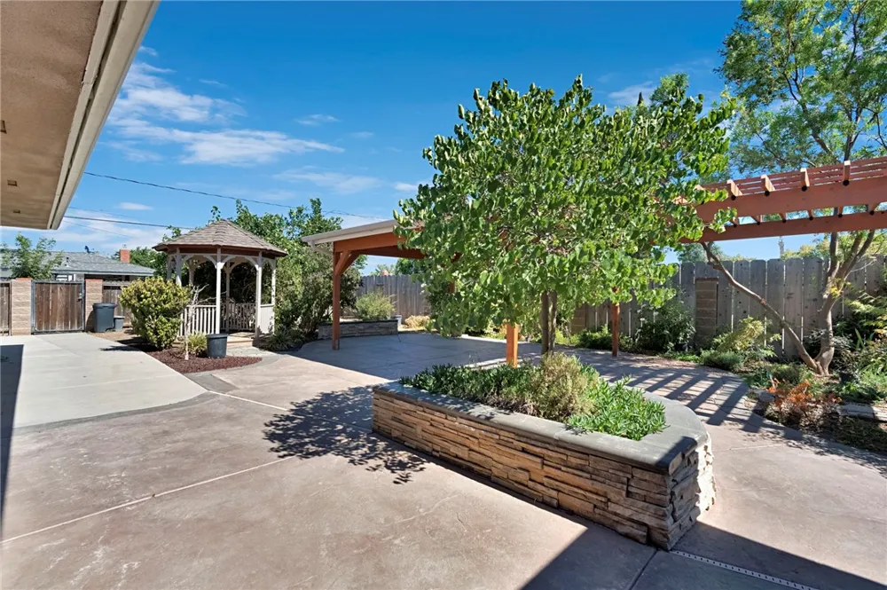 2020 W 3rd Madera, CA 93637