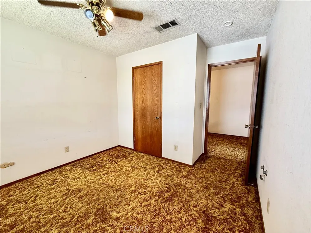 4934 E Floradora Fresno, CA 93727