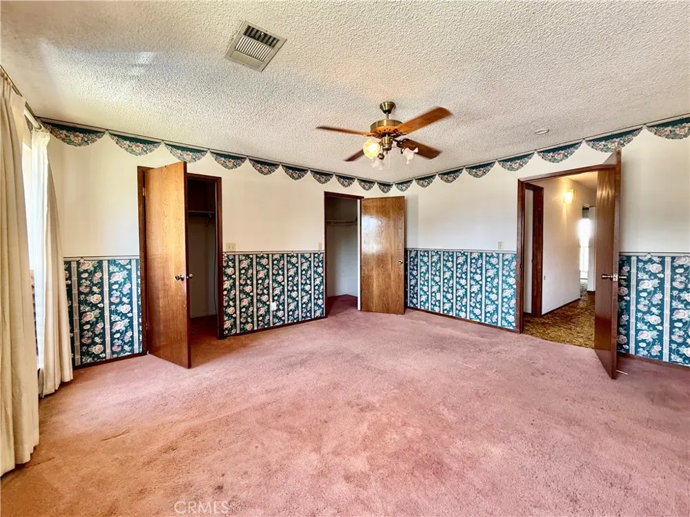 4934 E Floradora Fresno, CA 93727