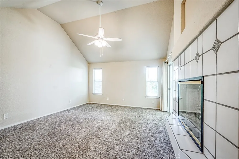 2231 E Pryor Drive Fresno, CA 93720