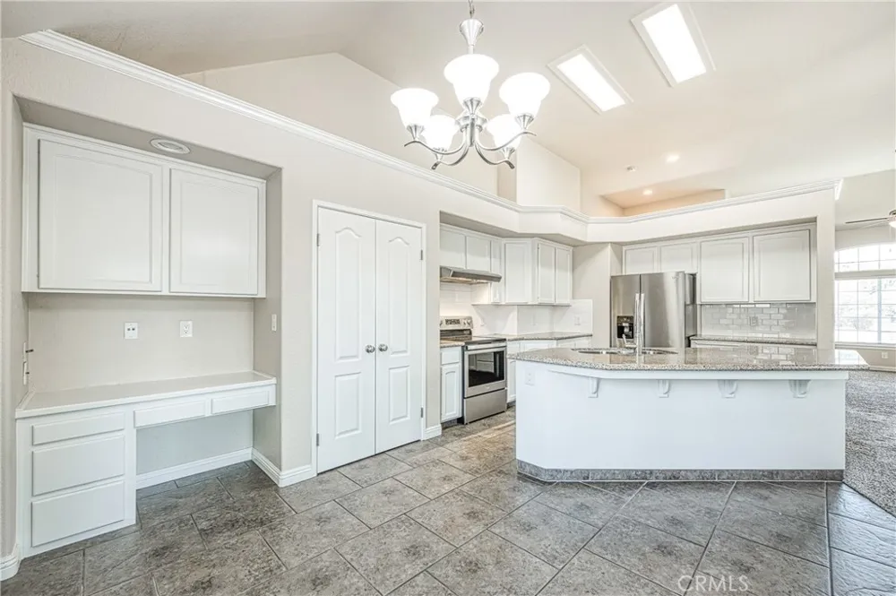 2231 E Pryor Drive Fresno, CA 93720