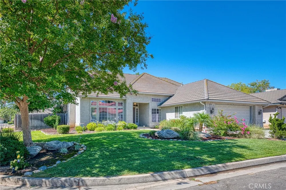 2231 E Pryor Drive Fresno, CA 93720