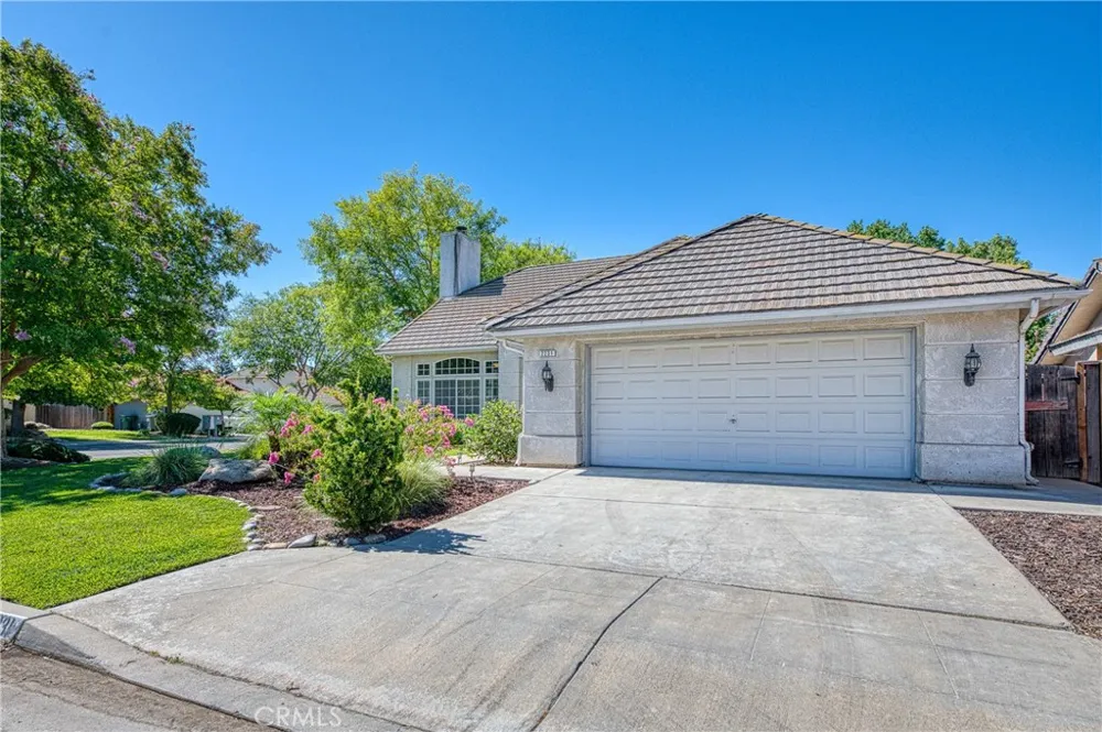 2231 E Pryor Drive Fresno, CA 93720