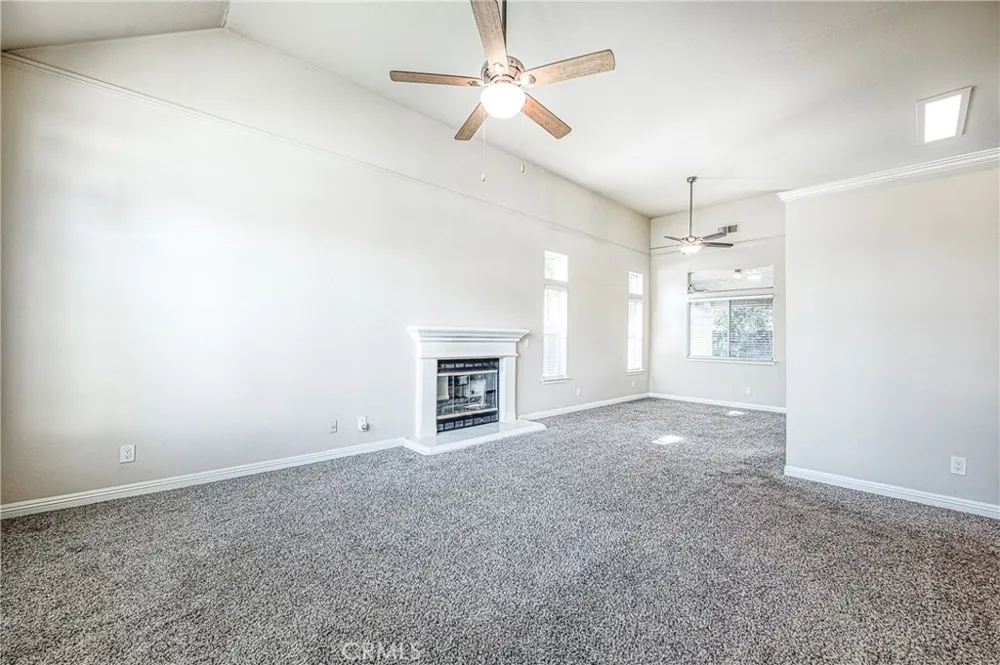 2231 E Pryor Drive Fresno, CA 93720