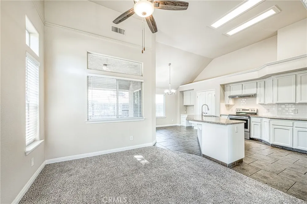 2231 E Pryor Drive Fresno, CA 93720