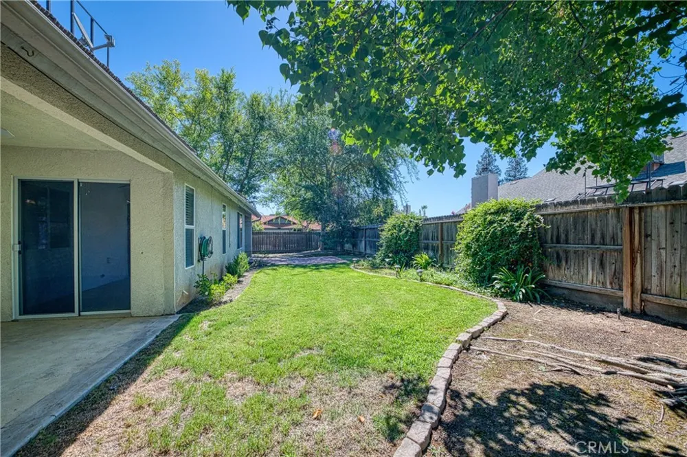 2231 E Pryor Drive Fresno, CA 93720