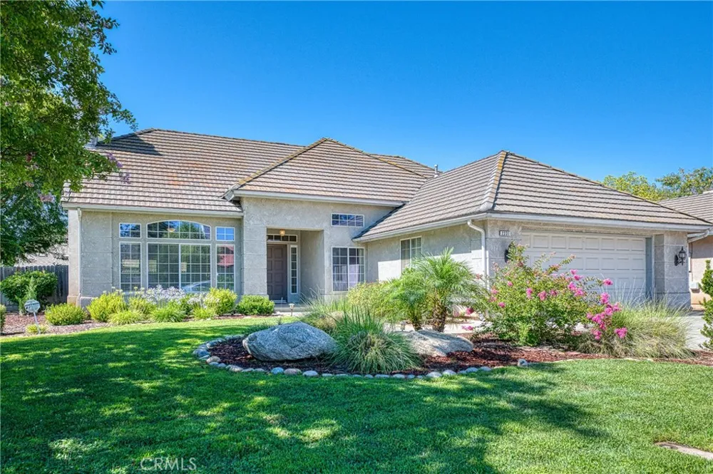2231 E Pryor Drive Fresno, CA 93720