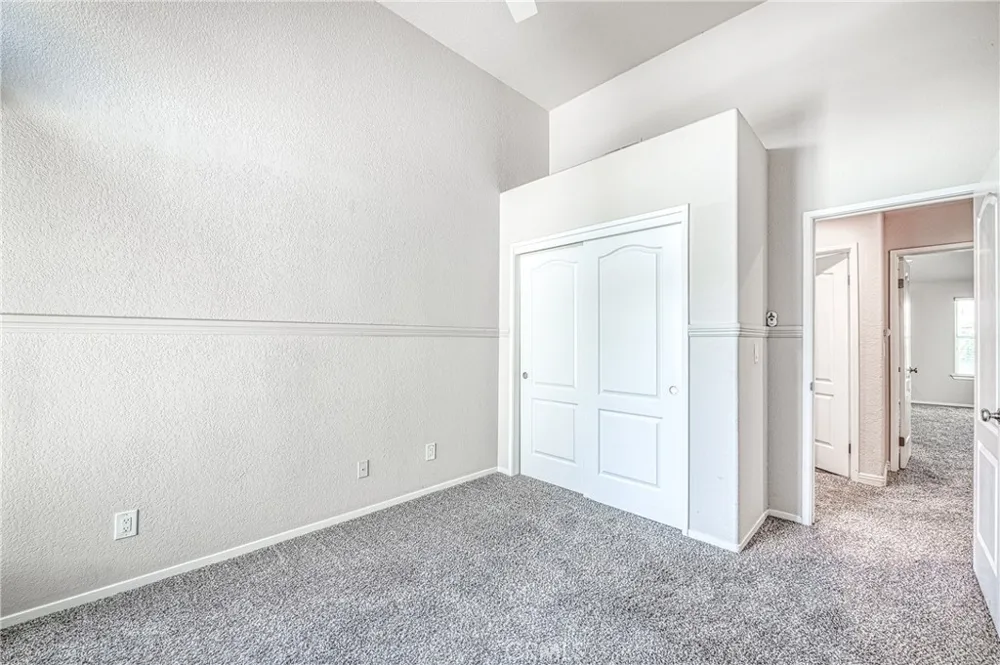 2231 E Pryor Drive Fresno, CA 93720
