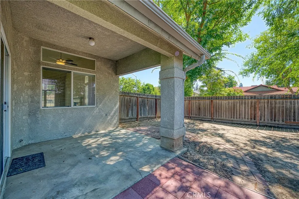 2231 E Pryor Drive Fresno, CA 93720