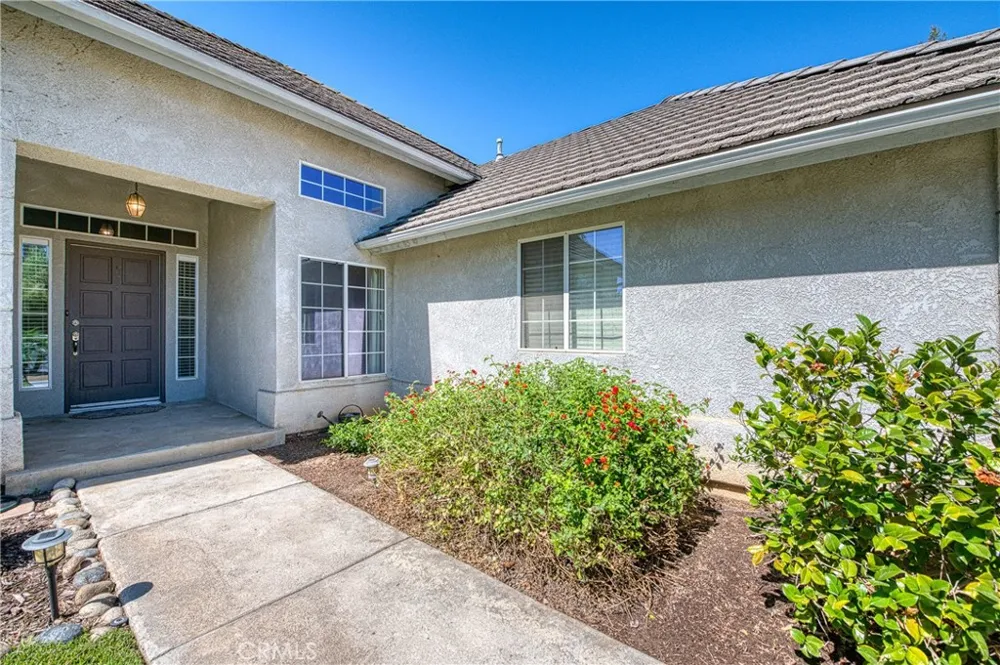 2231 E Pryor Drive Fresno, CA 93720