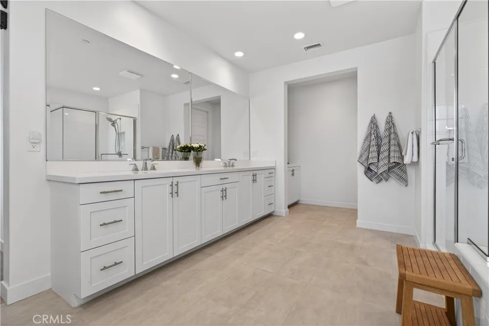 17728 Ridgeline Court #A Canyon Country, CA 91350