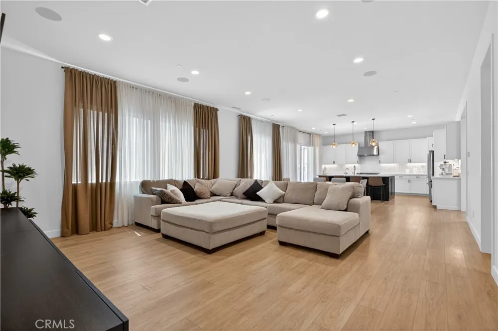 17728 Ridgeline Court #A Canyon Country, CA 91350